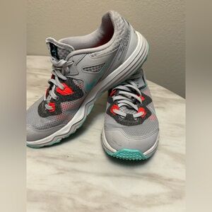 Nike Juniper Trail 3 trail running shoes grey turquoise 8.5M
